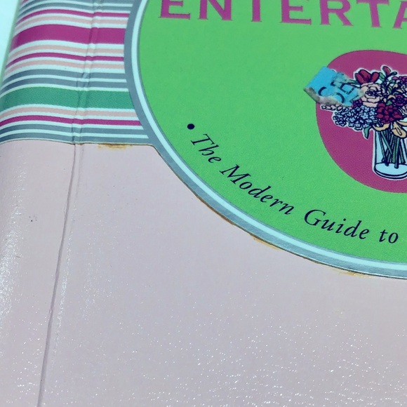 The Little Pink Book of Entertaining Peter Pauper Press 2006 - Picture 10 of 10